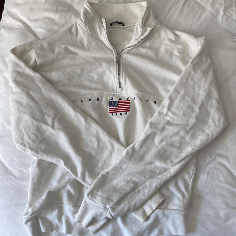 Brandy Melville Los Angeles 1984 American Flag White Half Zip One Size
